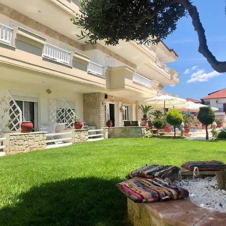 Melis Studios Aparthotel