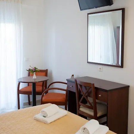 Melis Studios Aparthotel