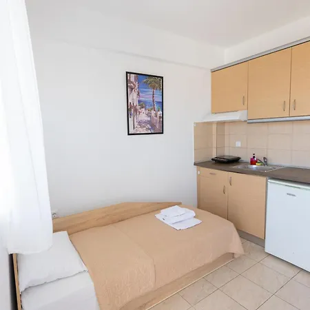 Melis Studios 4*