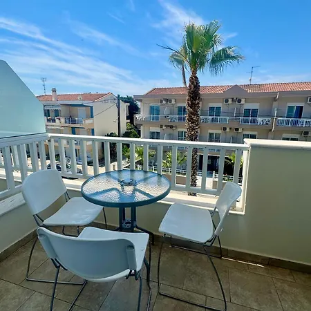 Melis Studios Aparthotel 4*
