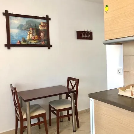 Melis Studios Aparthotel