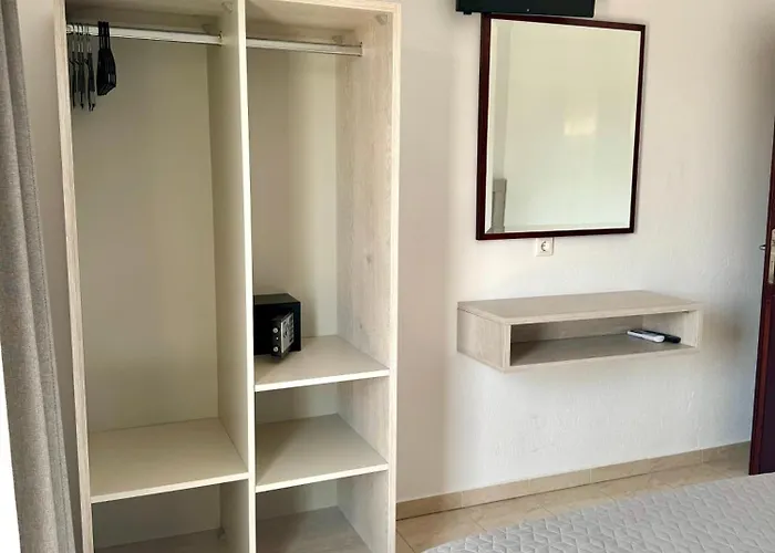 Hotel apartamentowy Melis 3*