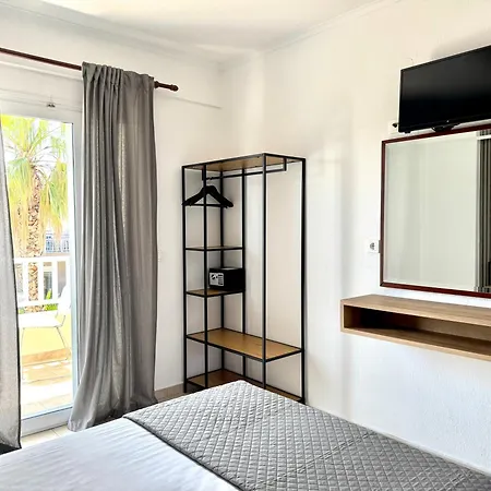 Melis Aparthotel