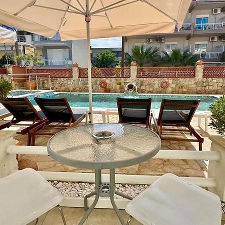 Melis Aparthotel Kallithea (Chalkidiki)